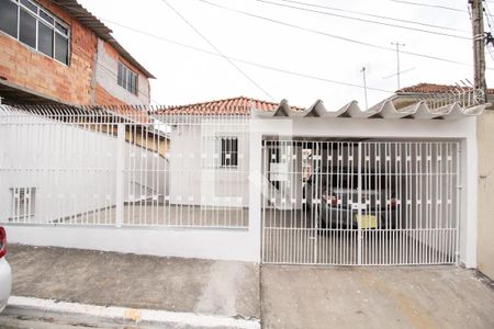 Casa à venda com 100m², 2 quartos e 2 vagasFachada