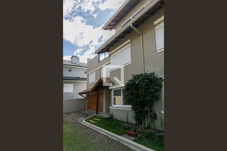 Casa de condomínio à venda com 227m², 3 quartos e 2 vagasFachada