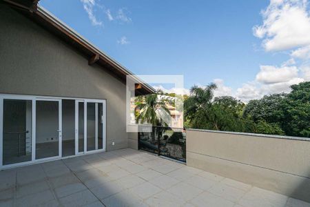 Casa de condomínio à venda com 227m², 3 quartos e 2 vagasTerraço