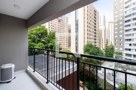 Varanda de kitnet/studio à venda com 1 quarto, 32m² em Indianópolis, São Paulo