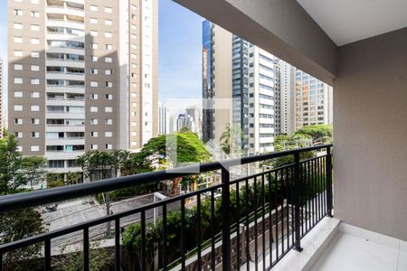 Varanda de kitnet/studio à venda com 1 quarto, 32m² em Indianópolis, São Paulo