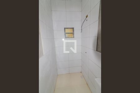 Banheiro de casa para alugar com 1 quarto, 32m² em Jardim Centenário, São Paulo