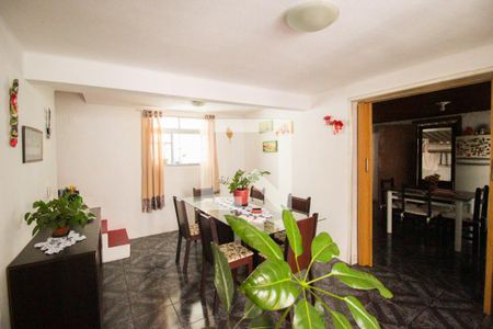 Casa à venda com 292m², 4 quartos e 2 vagasSala 2