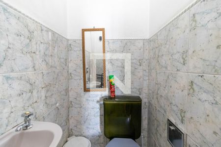 Casa à venda com 300m², 3 quartos e 2 vagas Casa à venda com 300m², 3 quartos e 2 vagasLavabo