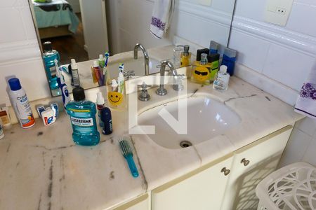 Casa à venda com 370m², 3 quartos e 3 vagas Casa à venda com 370m², 3 quartos e 3 vagasBanheiro da Suíte 1