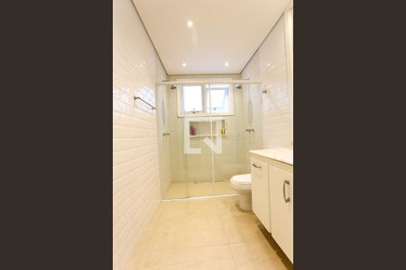 Casa à venda com 370m², 3 quartos e 3 vagas Casa à venda com 370m², 3 quartos e 3 vagasBanheiro da Suíte 2