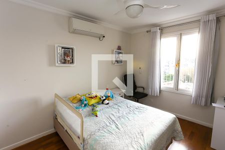 Casa à venda com 370m², 3 quartos e 3 vagas Casa à venda com 370m², 3 quartos e 3 vagasQuarto 1