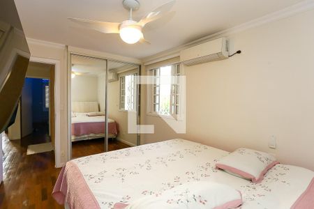 Casa à venda com 370m², 3 quartos e 3 vagas Casa à venda com 370m², 3 quartos e 3 vagassuíte 2