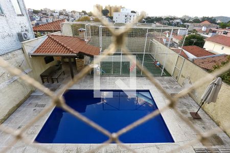 Casa à venda com 370m², 3 quartos e 3 vagas Casa à venda com 370m², 3 quartos e 3 vagasvista
