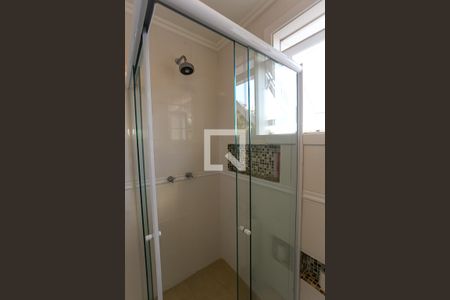 Casa à venda com 370m², 3 quartos e 3 vagas Casa à venda com 370m², 3 quartos e 3 vagasBanheiro da Suíte 1