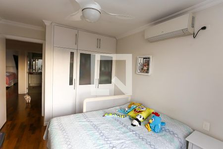 Casa à venda com 370m², 3 quartos e 3 vagas Casa à venda com 370m², 3 quartos e 3 vagasQuarto 1