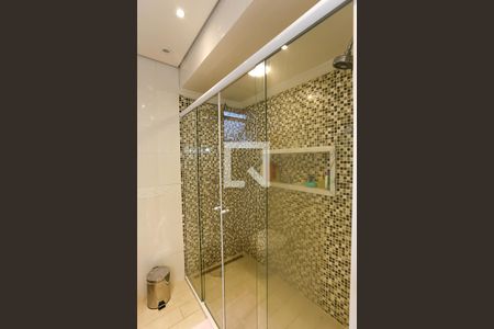 Casa à venda com 370m², 3 quartos e 3 vagas Casa à venda com 370m², 3 quartos e 3 vagasBanheiro