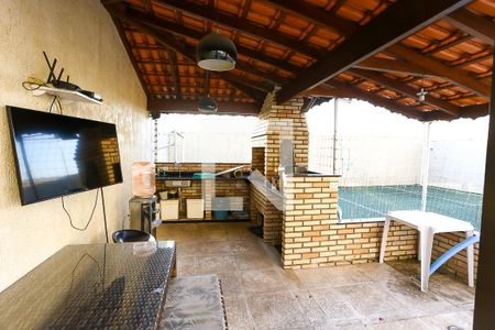 Casa à venda com 370m², 3 quartos e 3 vagas Casa à venda com 370m², 3 quartos e 3 vagasChurrasqueira