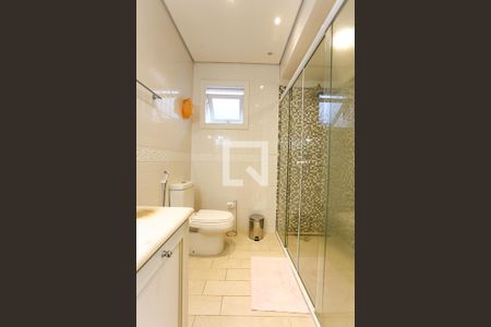 Casa à venda com 370m², 3 quartos e 3 vagas Casa à venda com 370m², 3 quartos e 3 vagasBanheiro