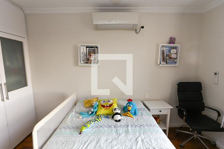 Casa à venda com 370m², 3 quartos e 3 vagas Casa à venda com 370m², 3 quartos e 3 vagasQuarto 1