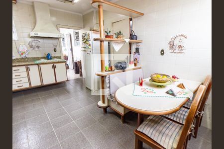 Apartamento à venda com 145m², 4 quartos e 1 vaga Apartamento à venda com 145m², 4 quartos e 1 vagaCozinha