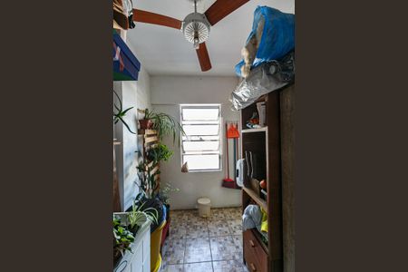 Apartamento à venda com 77m², 2 quartos e 1 vagaÁrea de Serviço