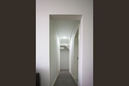 Corredor de apartamento para alugar com 3 quartos, 75m² em Saco dos Limões, Florianópolis