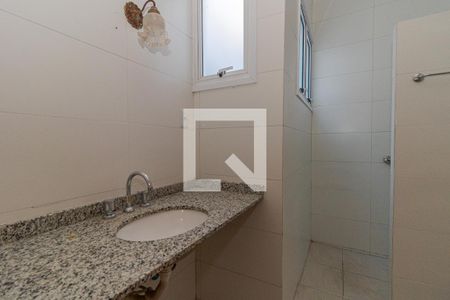 Casa à venda com 180m², 5 quartos e 2 vagasBanheiro da Suíte