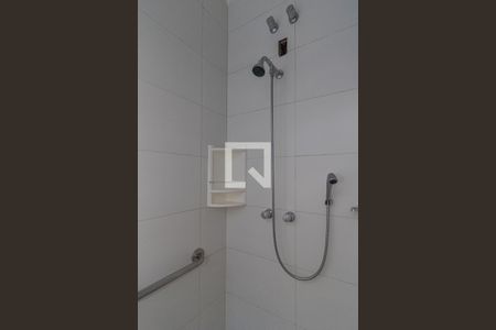 Casa à venda com 180m², 5 quartos e 2 vagasBanheiro da Suíte