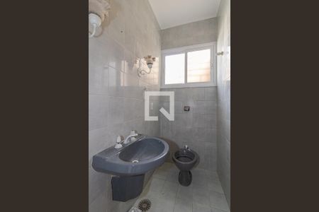 Casa à venda com 180m², 5 quartos e 2 vagasLavabo