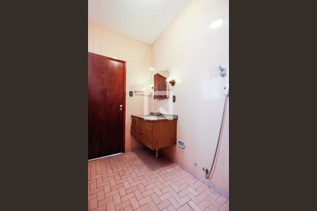 Casa à venda com 245m², 2 quartos e 4 vagasBanheiro