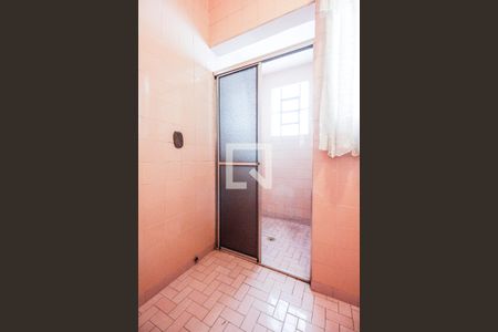 Casa à venda com 245m², 2 quartos e 4 vagasBanheiro