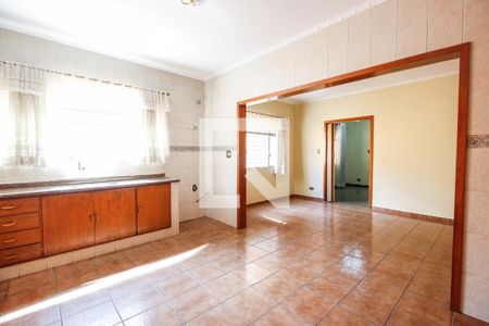 Casa à venda com 245m², 2 quartos e 4 vagasCozinha