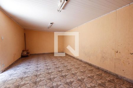 Casa à venda com 245m², 2 quartos e 4 vagasQuarto de serviço