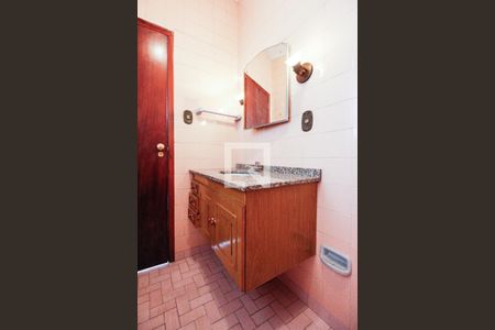 Casa à venda com 245m², 2 quartos e 4 vagasBanheiro