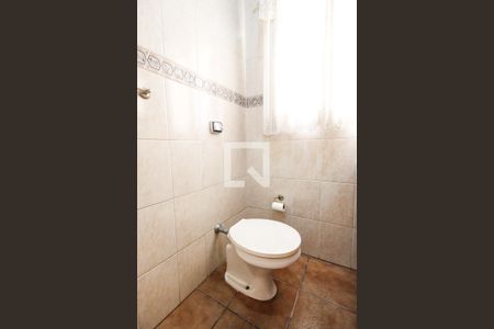 Casa à venda com 245m², 2 quartos e 4 vagasBanheiro de serviço