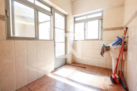 Casa à venda com 245m², 2 quartos e 4 vagasÁrea de serviço