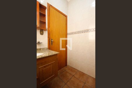 Casa à venda com 245m², 2 quartos e 4 vagasBanheiro de serviço