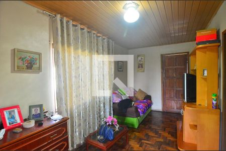 Casa 1 - Sala de casa à venda com 7 quartos, 250m² em São José, Canoas