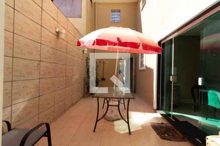 Casa à venda com 255m², 3 quartos e 3 vagasQuintal