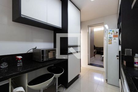 Casa à venda com 255m², 3 quartos e 3 vagasCozinha