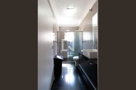 Casa à venda com 255m², 3 quartos e 3 vagasBanheiro