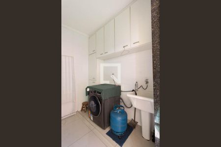 Casa à venda com 255m², 3 quartos e 3 vagasÁrea de serviço