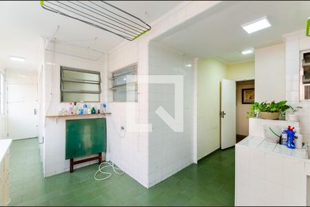 Apartamento para alugar com 224m², 4 quartos e 2 vagas Apartamento para alugar com 224m², 4 quartos e 2 vagasÁrea de serviço