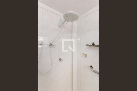 Apartamento para alugar com 224m², 4 quartos e 2 vagas Apartamento para alugar com 224m², 4 quartos e 2 vagasChuveiro