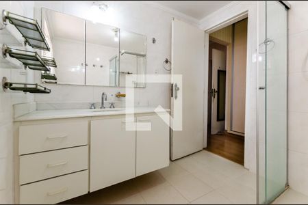Apartamento para alugar com 224m², 4 quartos e 2 vagas Apartamento para alugar com 224m², 4 quartos e 2 vagasBanheiro suíte