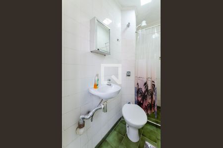 Apartamento para alugar com 224m², 4 quartos e 2 vagas Apartamento para alugar com 224m², 4 quartos e 2 vagasBanheiro de serviço