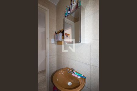 Casa à venda com 200m², 2 quartos e 2 vagasCasa 2 - Lavabo