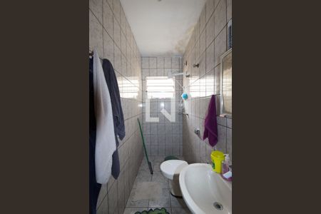 Casa à venda com 200m², 2 quartos e 2 vagasCasa 1 - Banheiro