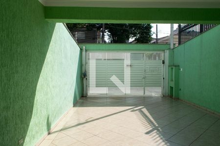 Vista de casa à venda com 3 quartos, 134m² em Vila Paulicéia, São Paulo