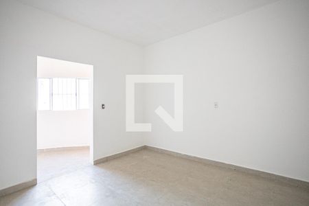 Quarto de casa para alugar com 1 quarto, 60m² em Jardim Santa Tereza, Carapicuíba