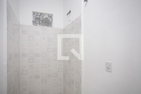 Banheiro de casa para alugar com 1 quarto, 60m² em Jardim Santa Tereza, Carapicuíba