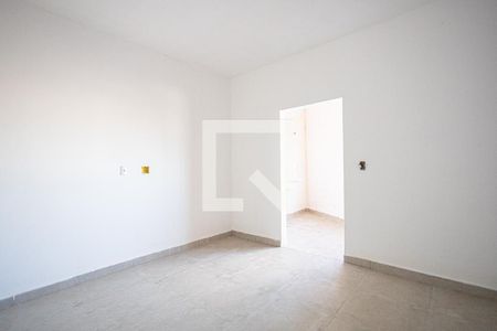 Quarto de casa para alugar com 1 quarto, 60m² em Jardim Santa Tereza, Carapicuíba