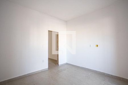 Quarto de casa para alugar com 1 quarto, 60m² em Jardim Santa Tereza, Carapicuíba