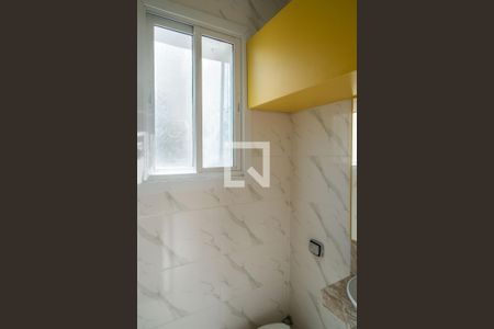 Banheiro de kitnet/studio à venda com 1 quarto, 25m² em Centro Histórico, Porto Alegre